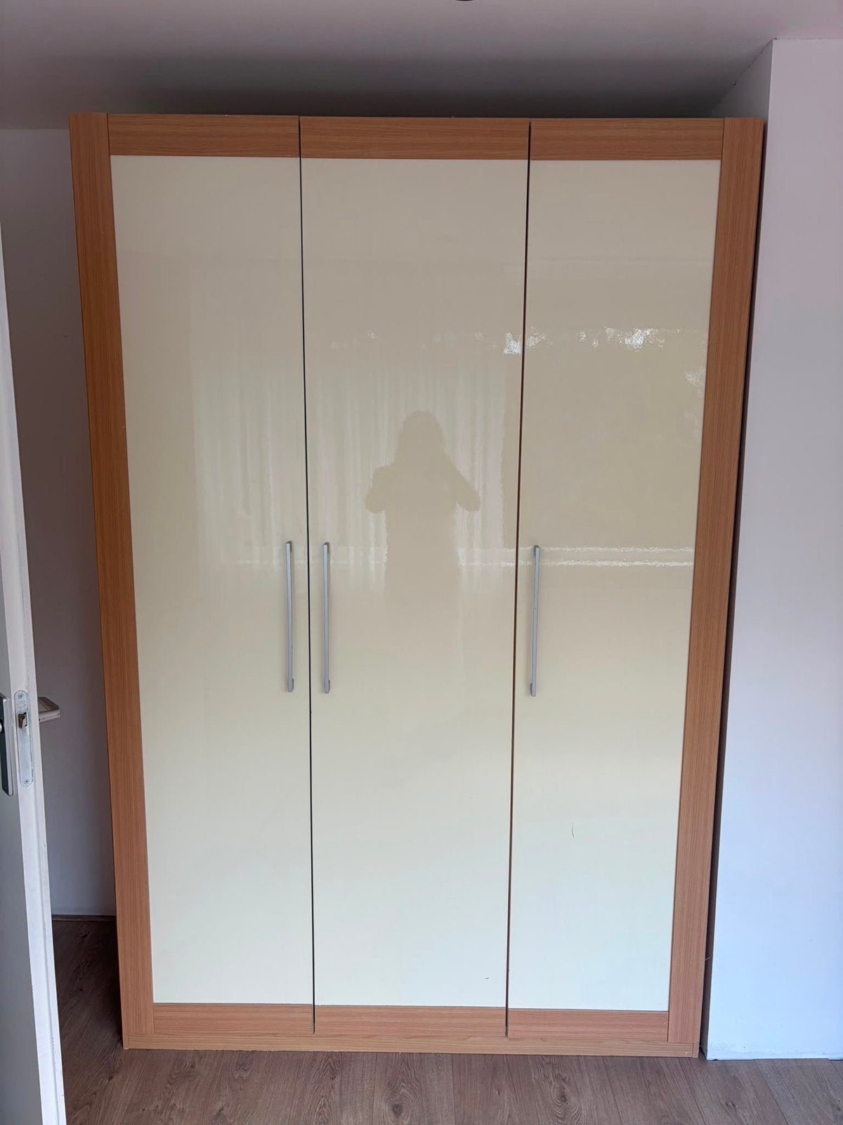 kledingkast met 3 deuren, Huis en Inrichting, Kasten | Kledingkasten, Ophalen, 100 tot 150 cm, 200 cm of meer, Zo goed als nieuw