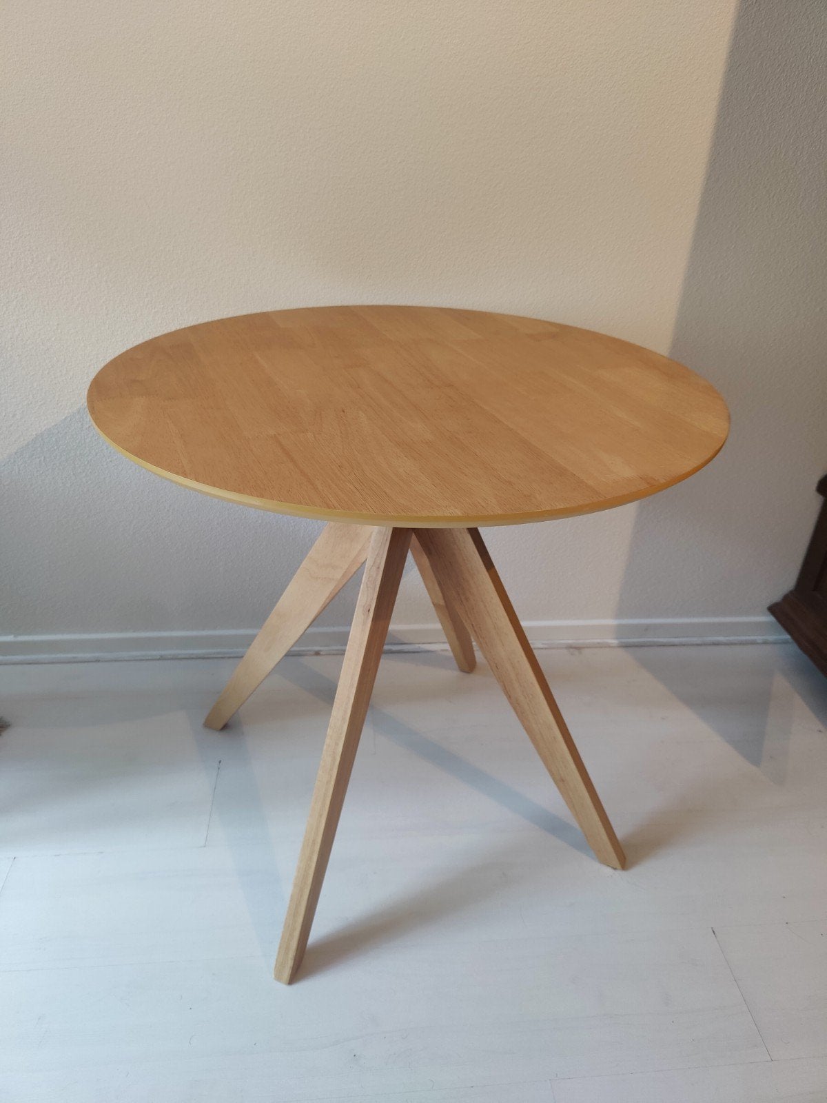 Ronde houten eettafel tafel hout rubberhout rubberwood SKLUM, 45 tot 60 cm, Rond, Scandinavisch, Zo goed als nieuw