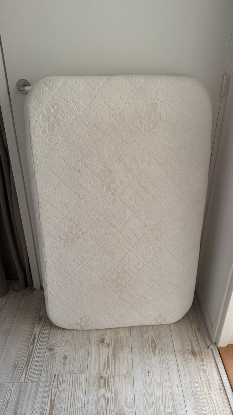 Sebra matras, Ophalen, Zo goed als nieuw, Ledikant