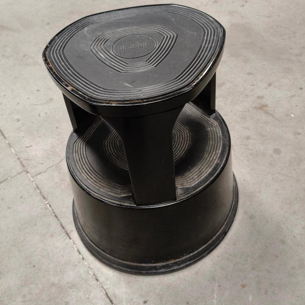Opstapkruk metaal verrijdbaar zwart hoogte 41 cm, Ophalen, Gebruikt, Staal