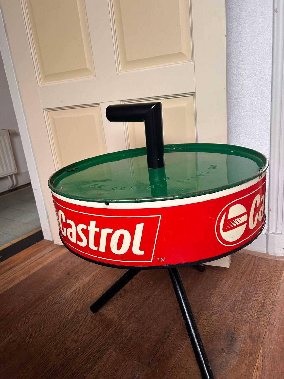 Stoete ronde ijzeren tafel, Metaal of Aluminium, Rond, Ophalen of Verzenden, 75 cm of meer