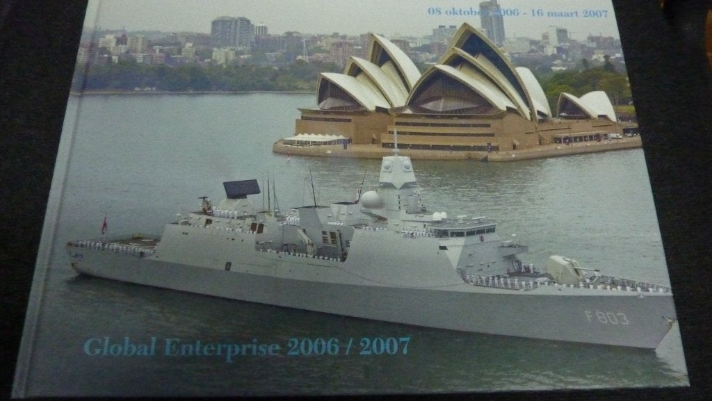 Herinneringsboek Hr.MS. Tromp Global Enterprise 2006/2007, Boeken, Niet van toepassing, Ophalen of Verzenden, Zo goed als nieuw