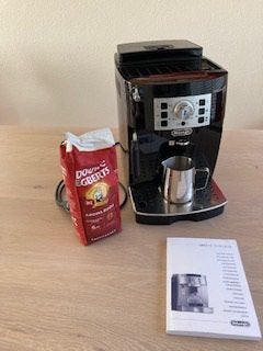 Te koop DeLonghi Magnifica S11, Ophalen, Zo goed als nieuw