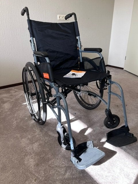 Rolstoel - inklapbaar - merk Excel, Ophalen, Inklapbaar, Zo goed als nieuw, Duwrolstoel