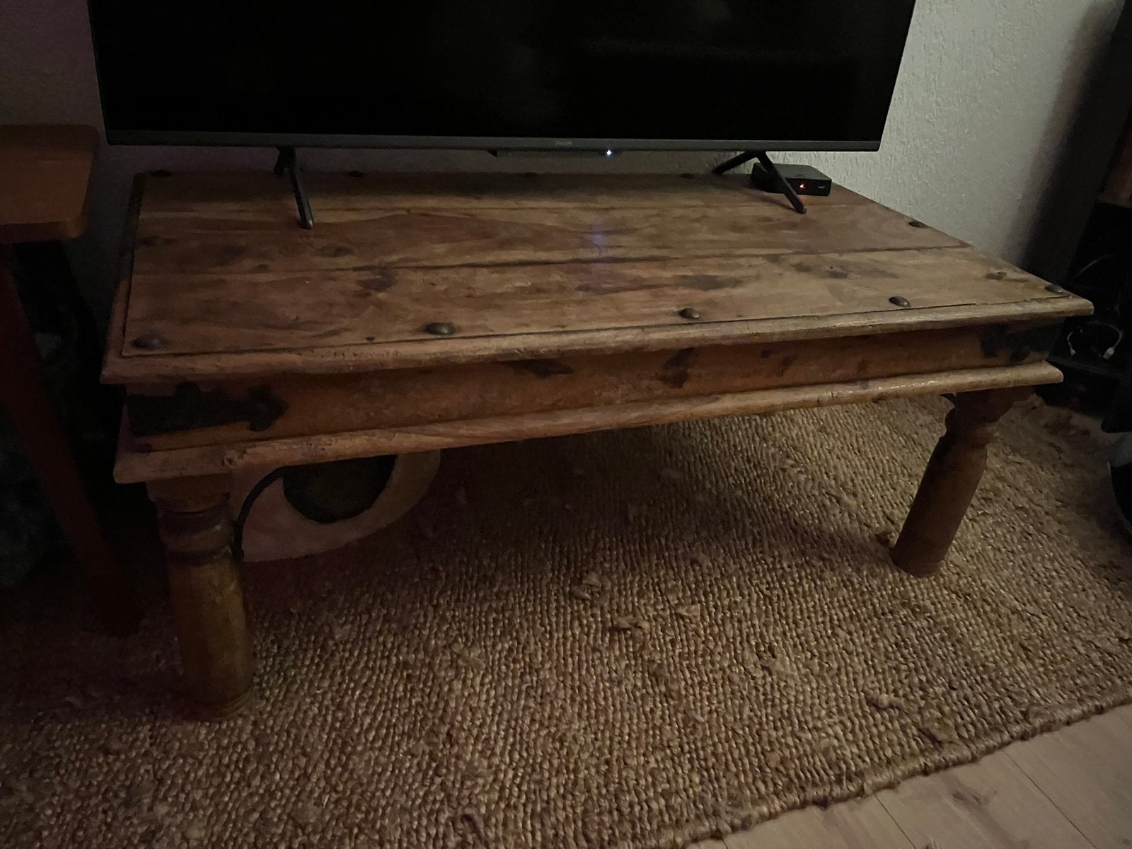 Spaanse salontafel: massief eikenhout en smeedijzeren beslag, Ophalen, Gebruikt, 100 tot 150 cm, 50 tot 100 cm