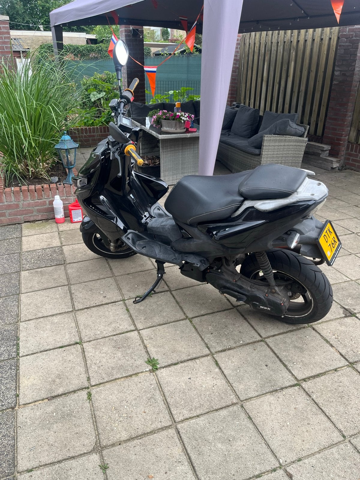 Yamaha Aerox R Nude 2-takt uit 2016, Fietsen en Brommers, Scooters | Yamaha, Ophalen, Tweetakt, Gebruikt