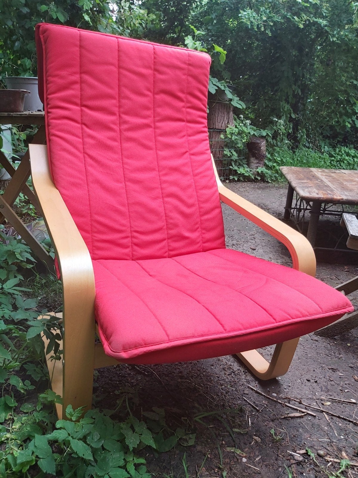Comfortabele rode Ikea leunstoel, Huis en Inrichting, Ophalen, Gebruikt, 75 tot 100 cm, 75 tot 100 cm
