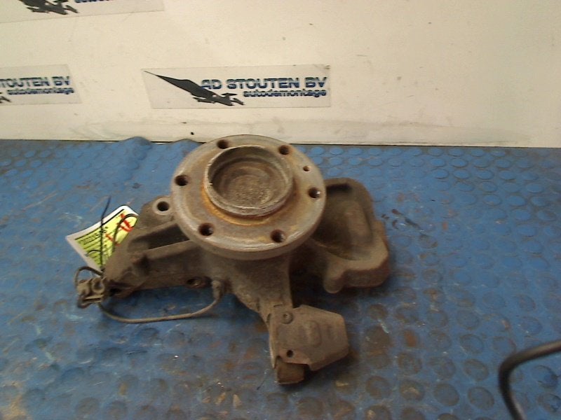Fusee Links Voor Mercedes-Benz Sprinter 3,5t (906.63) 2016, Gebruikt, Mercedes-Benz AG, Mercedes-Benz, Mercedesstraße 120, Stuttgart 70372, , Duitsland