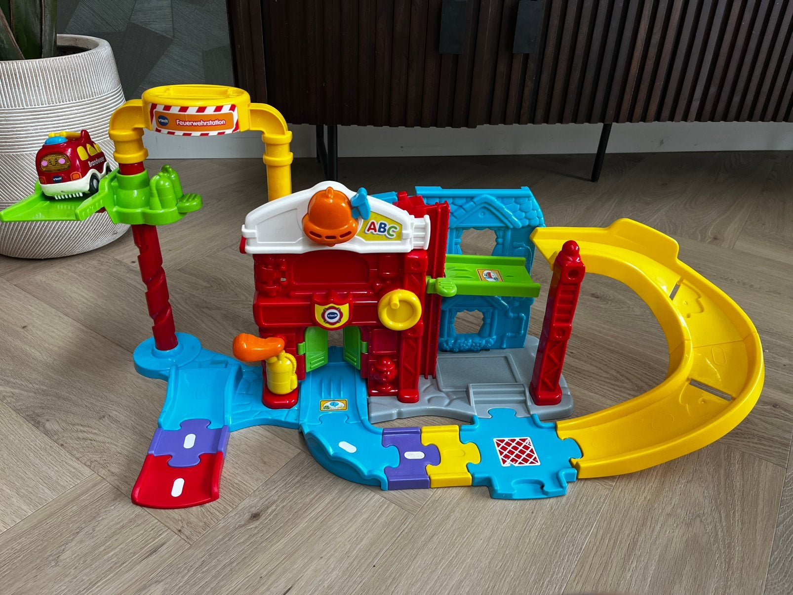 Brandweerkazerne vtech ToetToet auto’s, Ophalen, Zo goed als nieuw