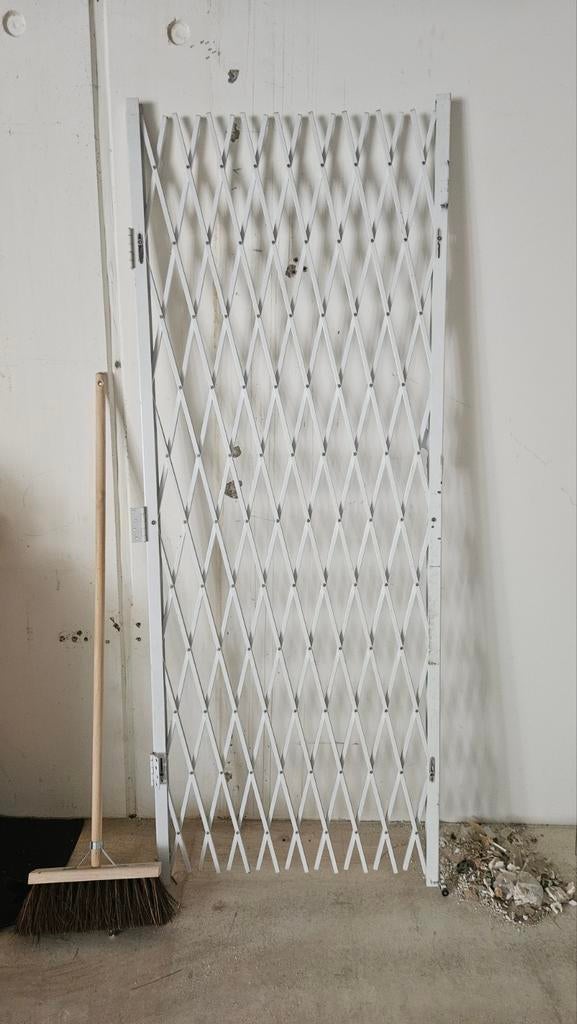 Uitschuifbaar metalen hekwerk / veiligheidshek, Gebruikt, 80 tot 100 cm, Overige typen, Ophalen of Verzenden