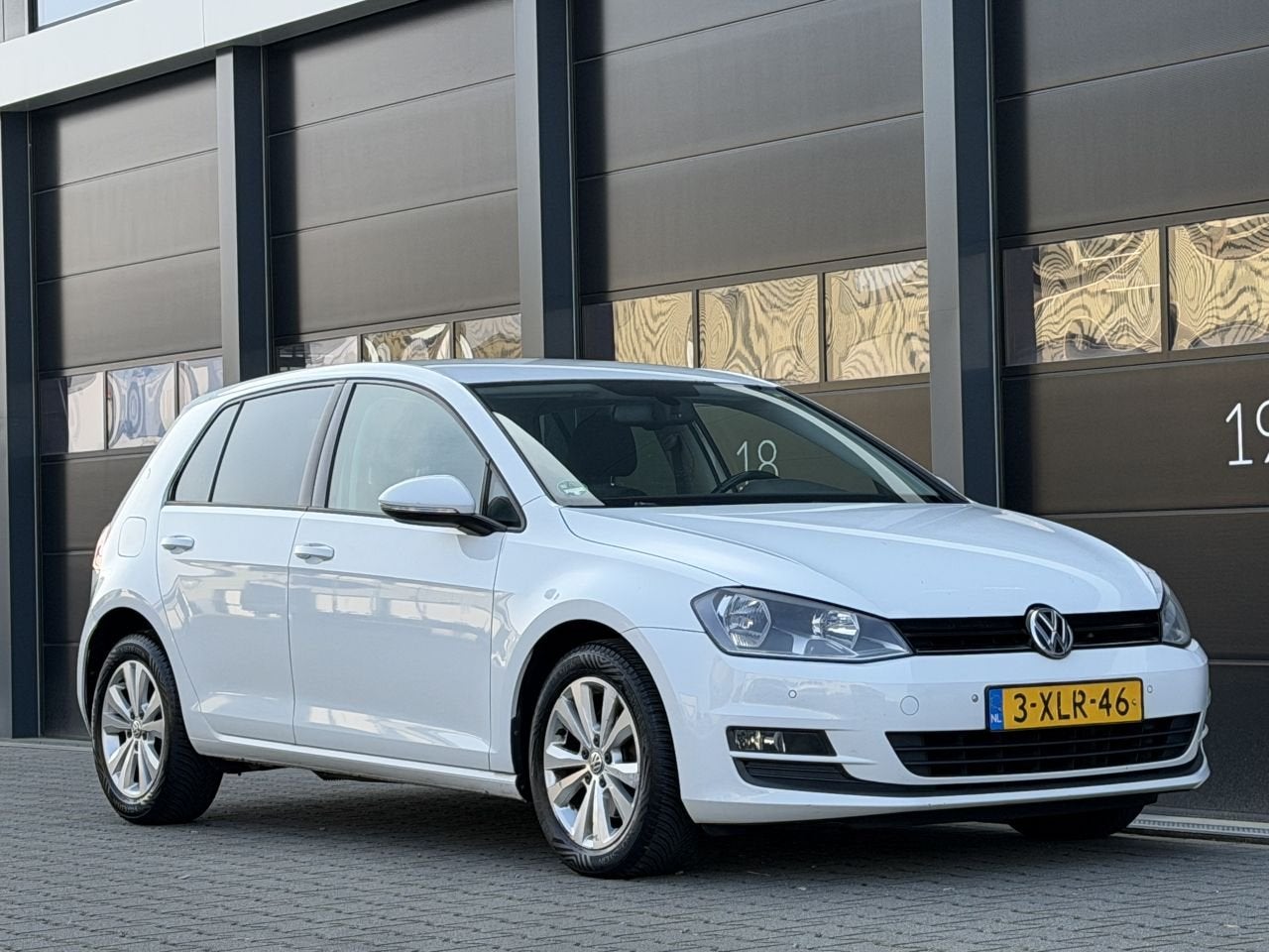 Volkswagen Golf 1.6 TDI Navi Clima Euor-6 AUTOMAAT, Automaat, 1239 kg, Wit, Bedrijf