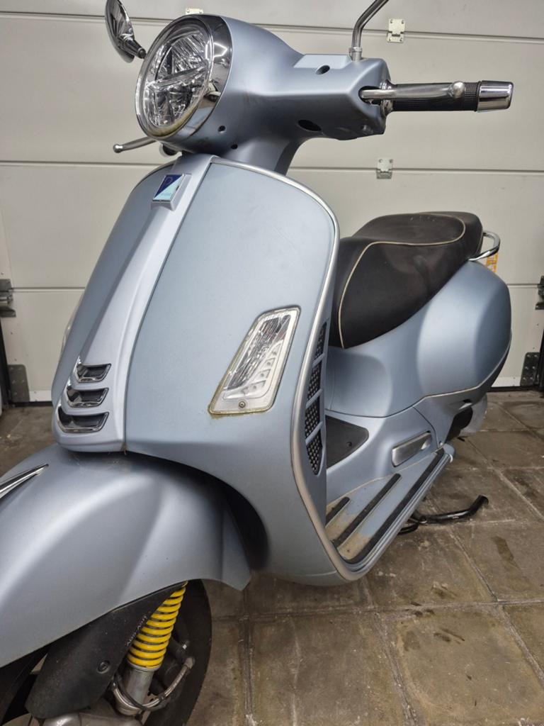 Vespa gts 300c 2025 4k km voor onderdelen, Ophalen of Verzenden