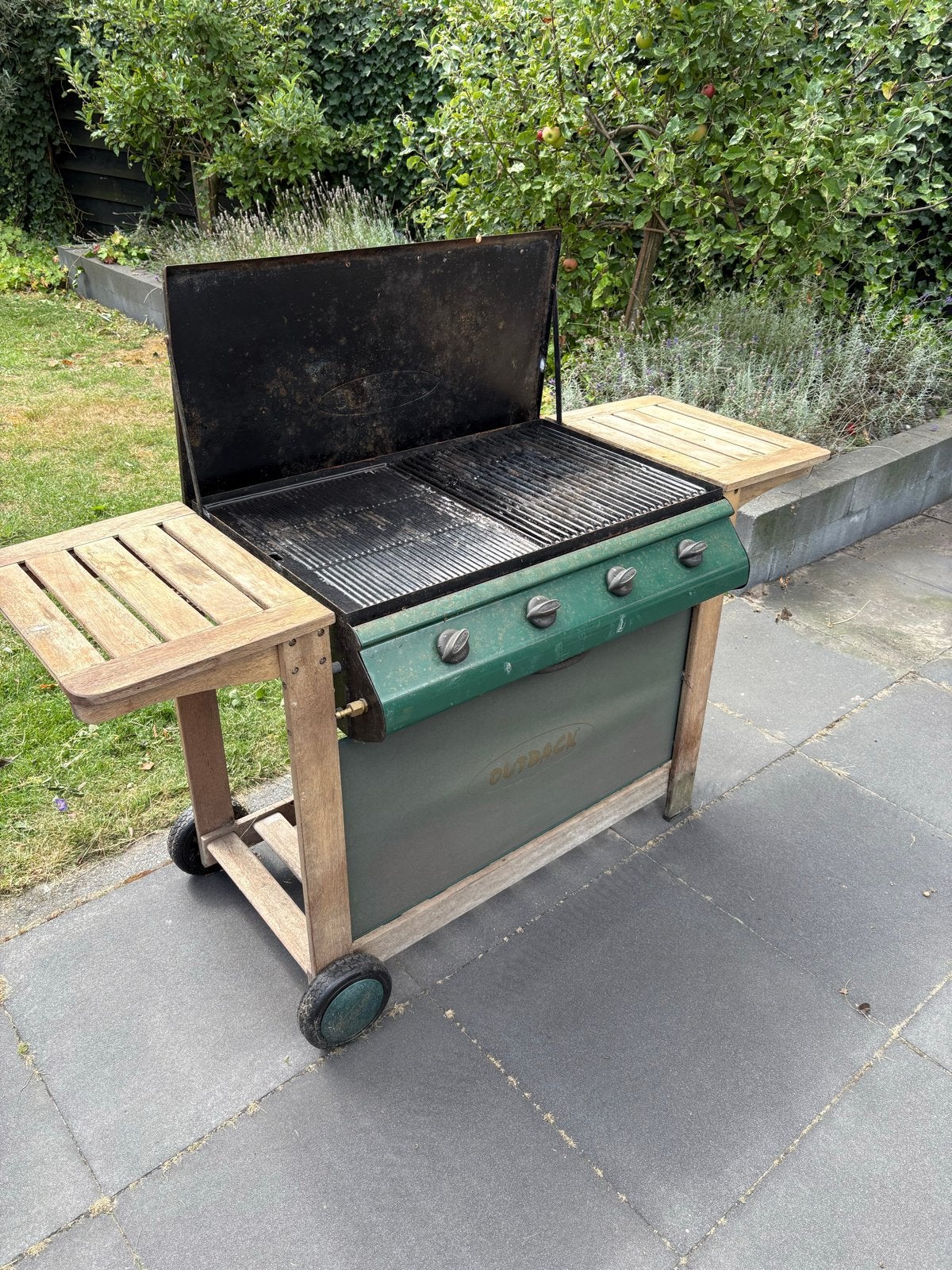 Outback gasbarbecue met hoes - Gebruikt, Ophalen, Gebruikt