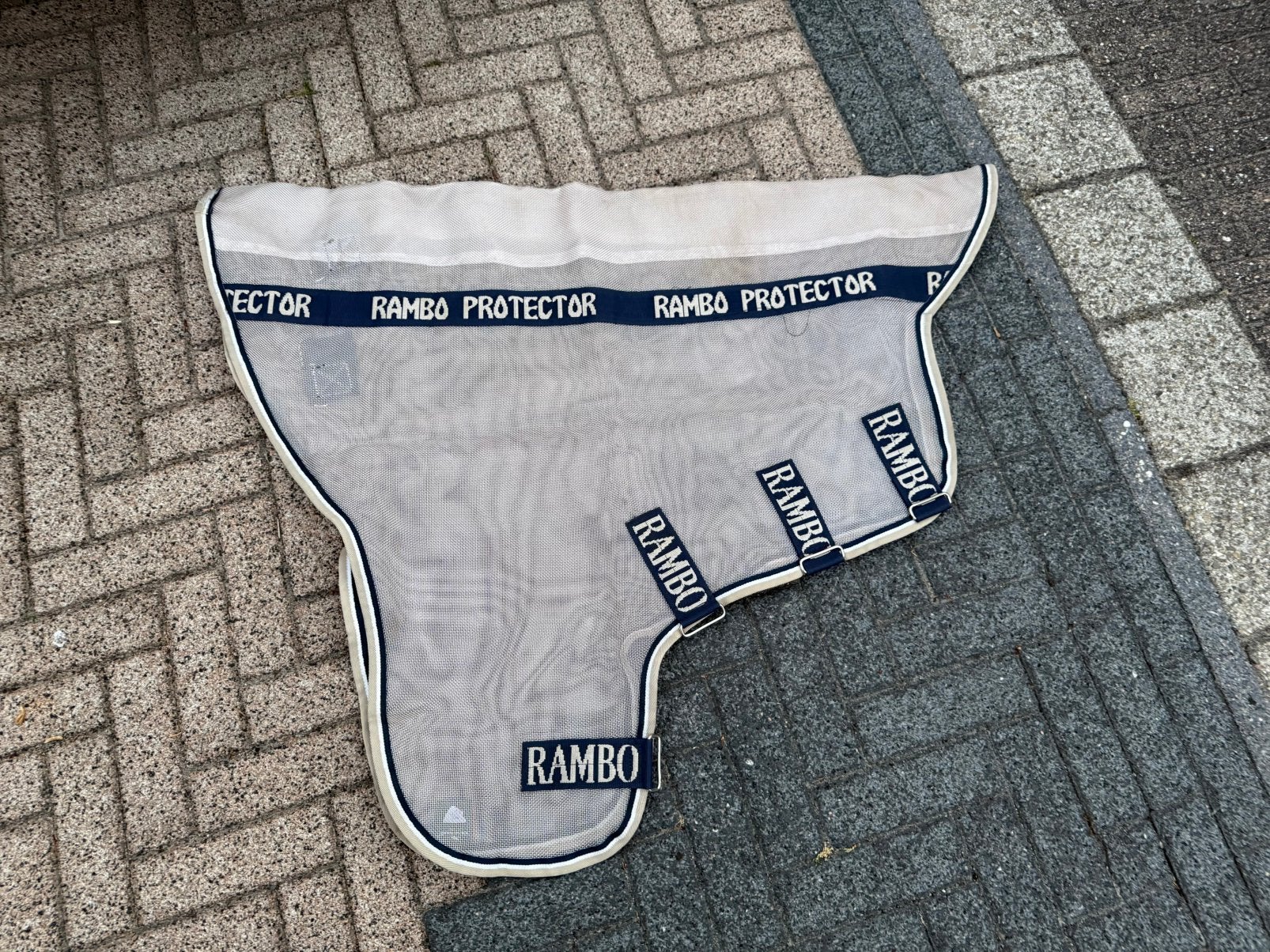 Rambo Protector halsstuk vliegen deken, Dieren en Toebehoren, Paarden en Pony's | Dekens en Dekjes, Ophalen of Verzenden, Nieuw