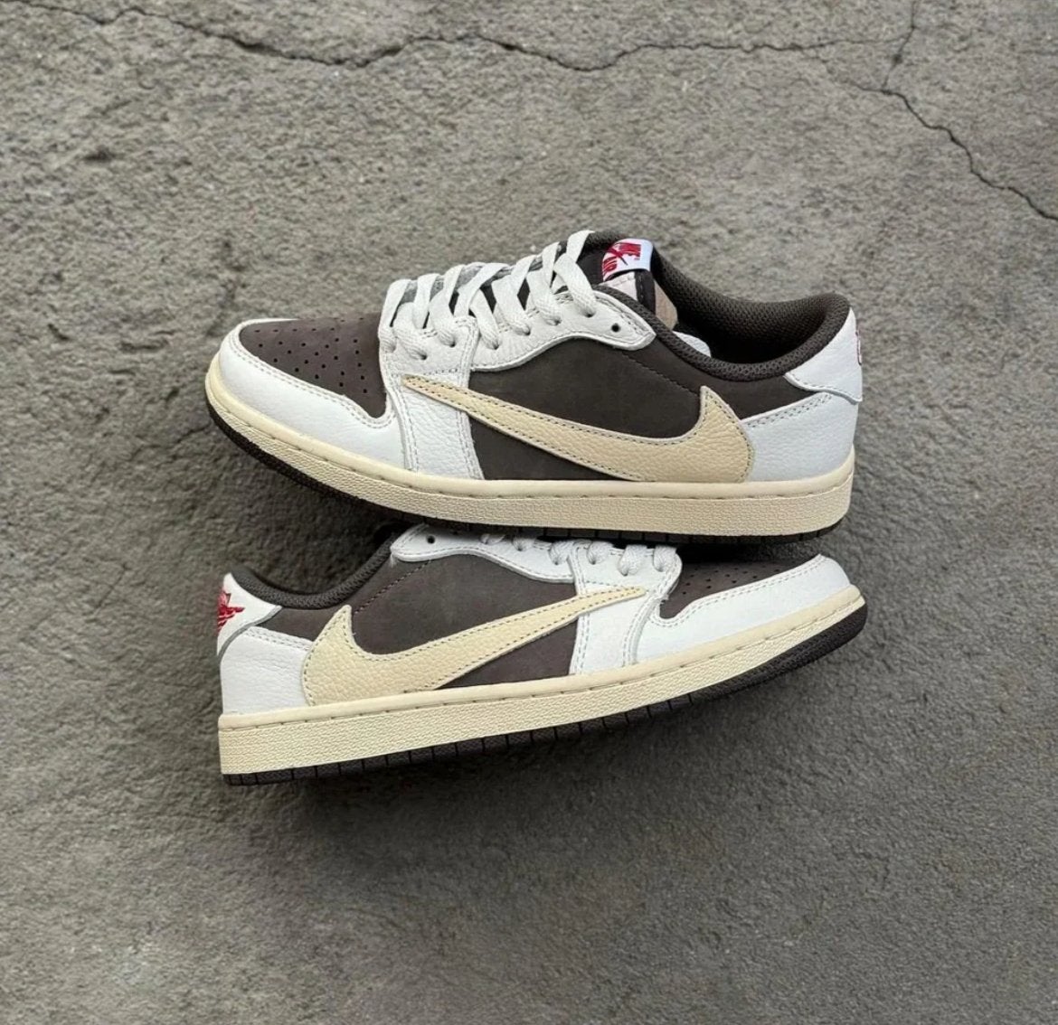 Nike Air Jordan 1 Low Travis Scott Reverse Mocha, Ophalen of Verzenden, Zo goed als nieuw, Schoenen