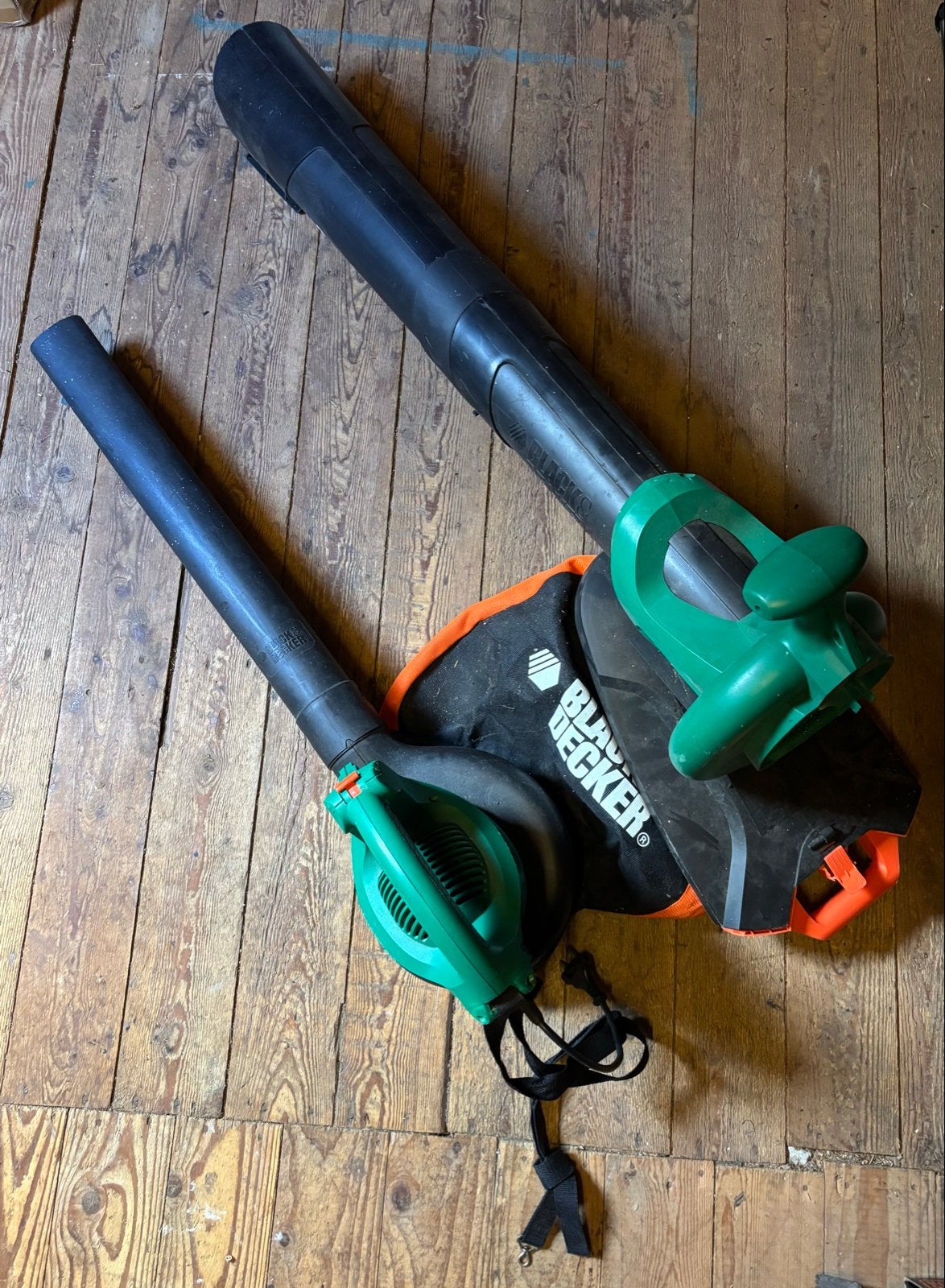 Black & Decker GW3000 Bladblazer, zuig- en versnipperfunctie, Ophalen, Gebruikt, Handgedragen, Met opvangzak