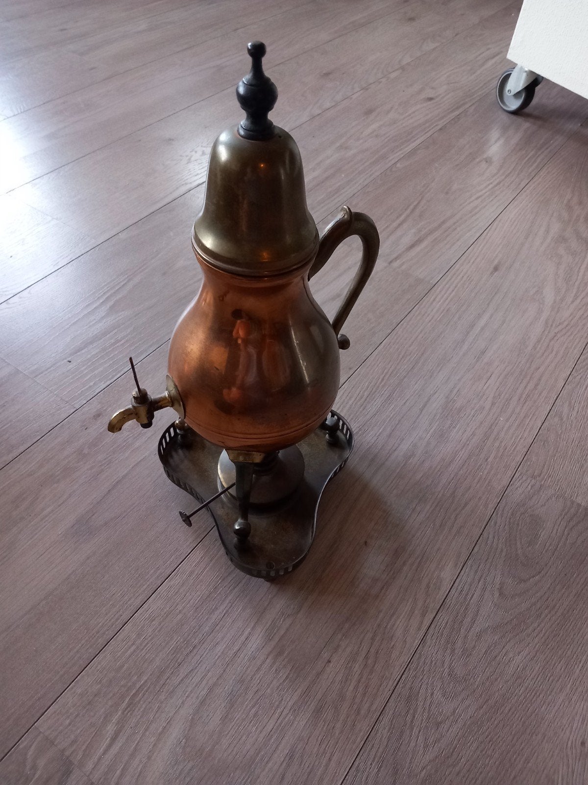 Antieke Koperen Samovar met Kraantje, Ophalen