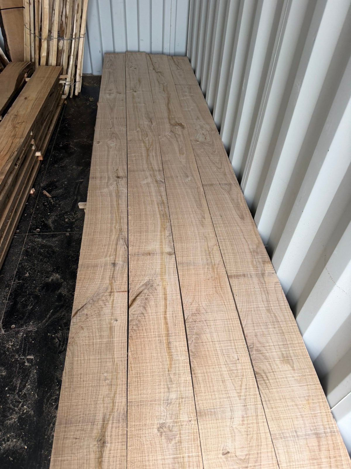 80 eiken planken 420x20x2,5 cm voor 3000 euro
