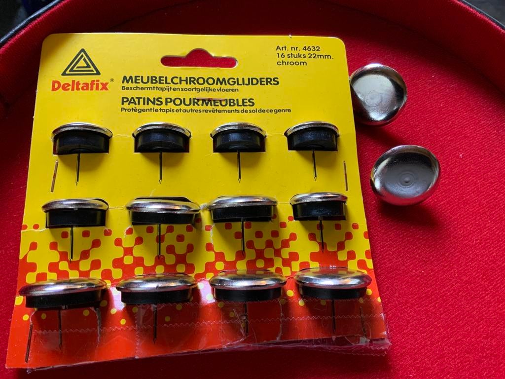 Nieuwe meubel chroom glijders. 8x 26 mm en 6x 22 mmDeltafix., Ophalen of Verzenden, Nieuw, Metaal