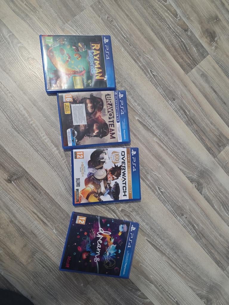 PS4 Pro + VR + Stuur + Scherm + 2 Controllers + 4 Games (Com, Ophalen of Verzenden