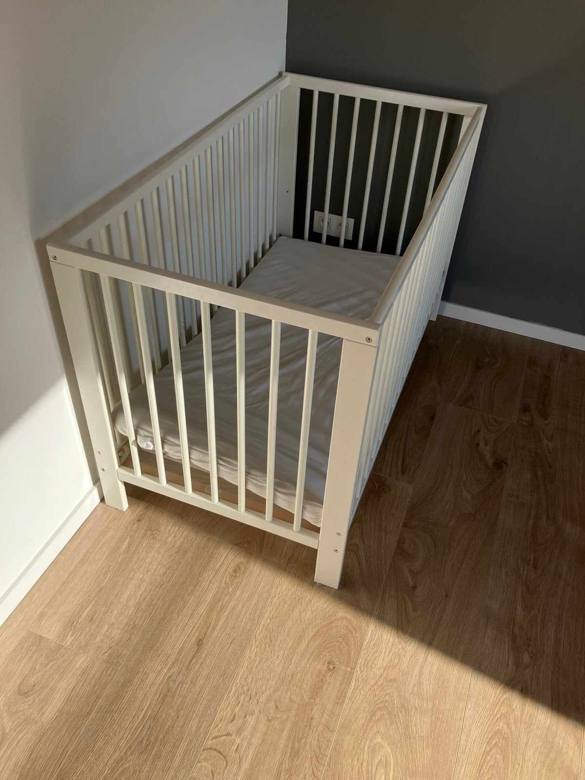 Ledikant / kinderbedje in goede staat, Kinderen en Baby's, Kinderkamer | Complete kinderkamers, Ophalen, Gebruikt, Jongetje of Meisje