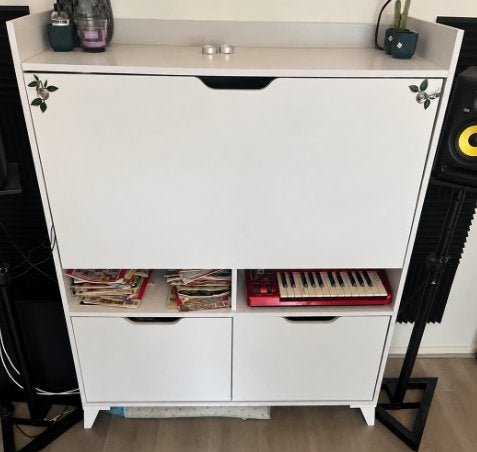 Moet weg: Witte (computer) kast (Ideaal voor thuiswerkplek), Huis en Inrichting, Ophalen, Overige materialen, Modern, functioneel
