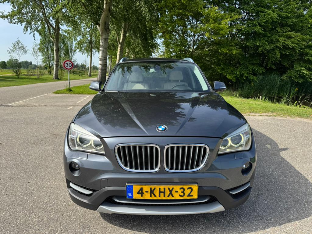 BMW X1 2.0 Sdrive 20I AUT 2013 LCI Facelift Grijs, Auto's, BMW, Euro 5, 1800 kg, Beige, 4 cilinders