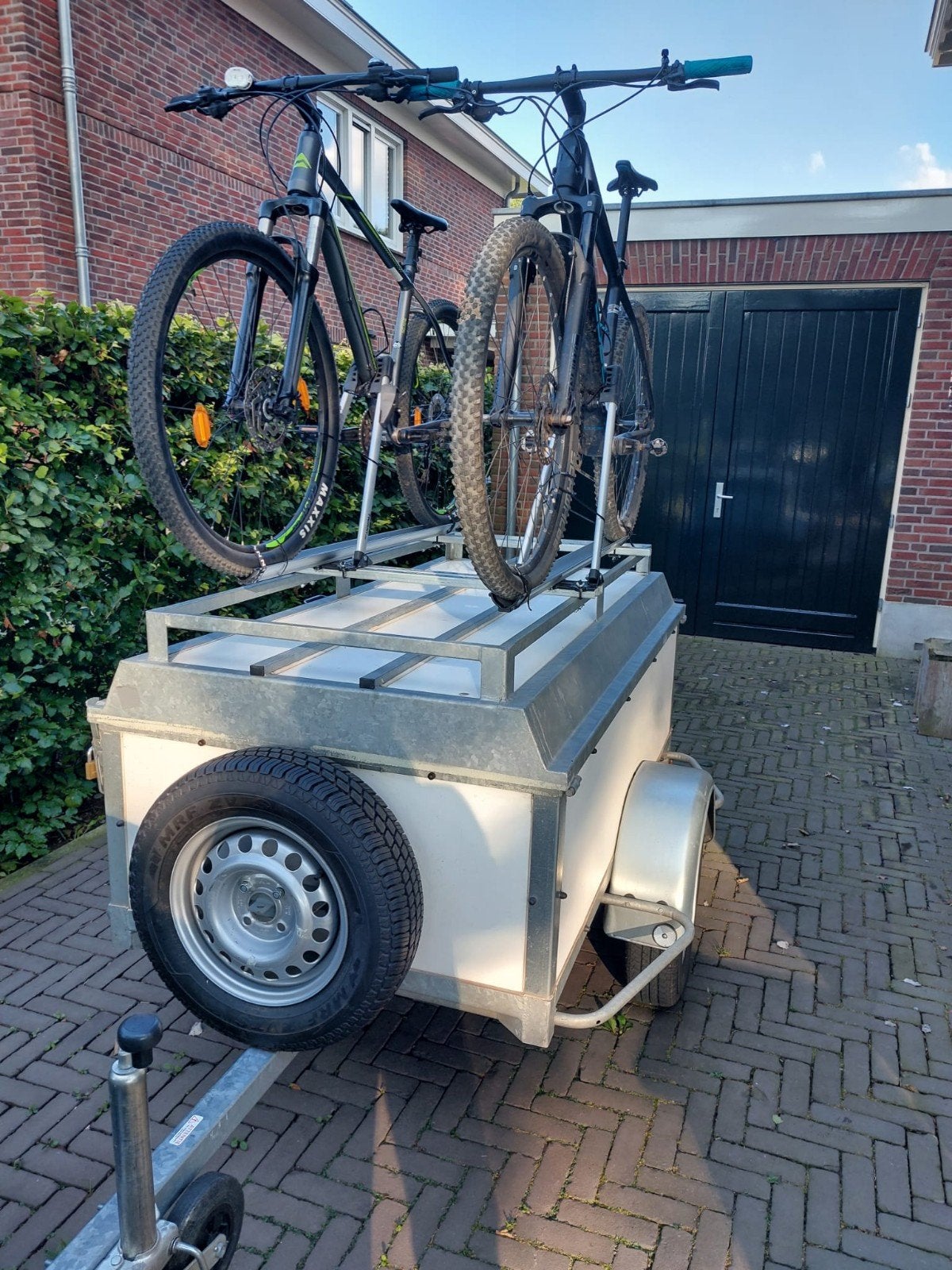 Bagagewagen met nieuwe banden in zeer goede staat!, Ophalen, Gebruikt
