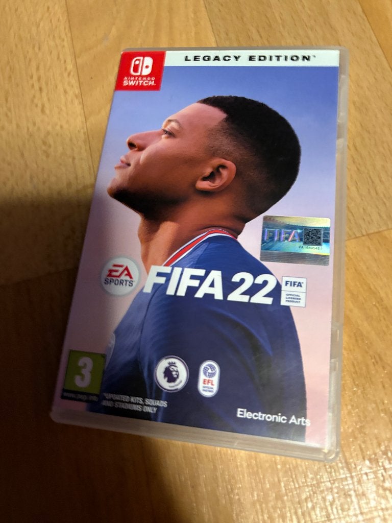 Nintendo switch spel fifa 22, Spelcomputers en Games, Nieuw, Ophalen of Verzenden, Sport, 3 spelers of meer