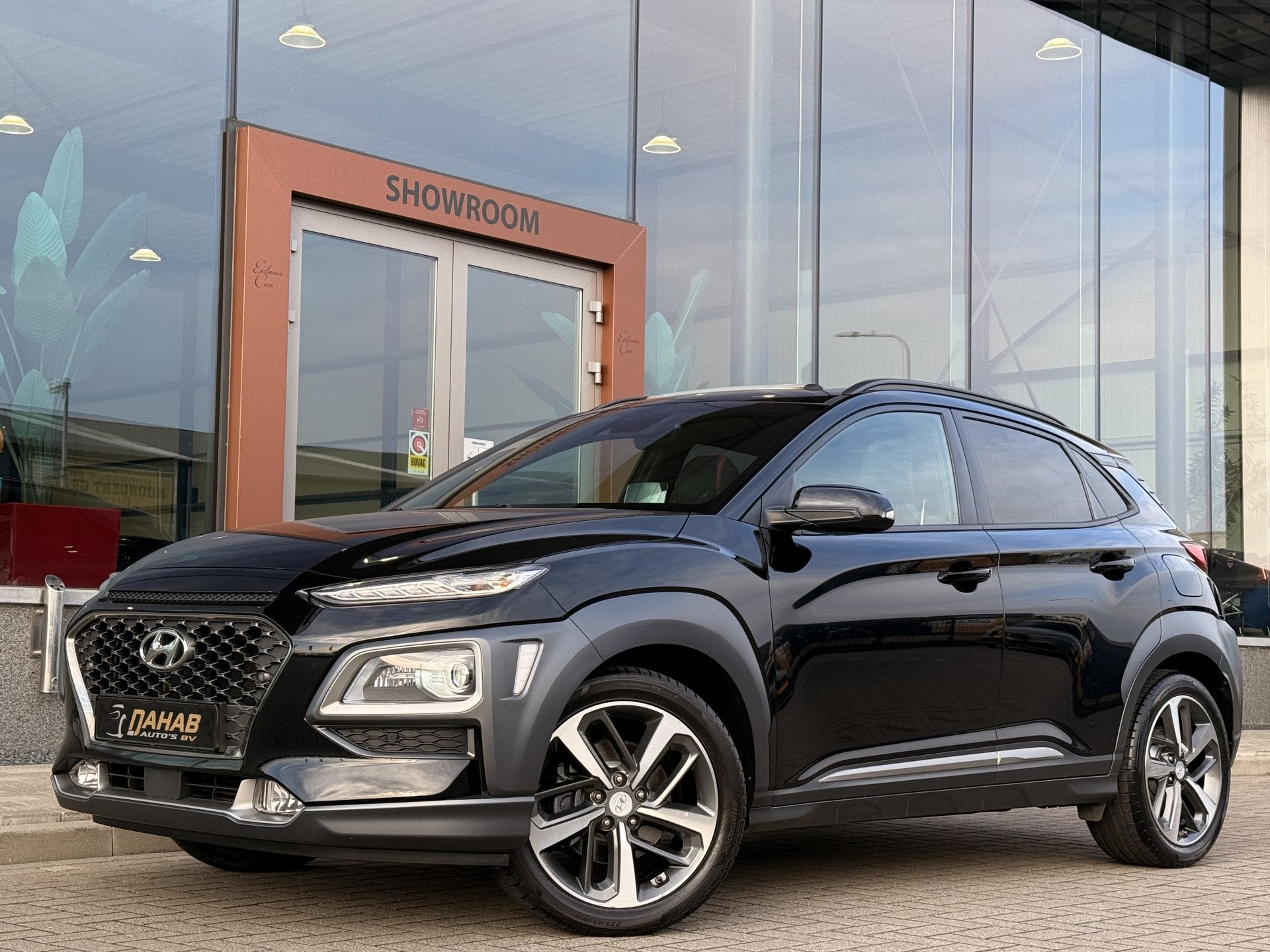 Hyundai KONA 1.6 T-GDI Premium | Krell Audio | Schuifkantel, 4 cilinders, Zwart, Bedrijf, 600 kg