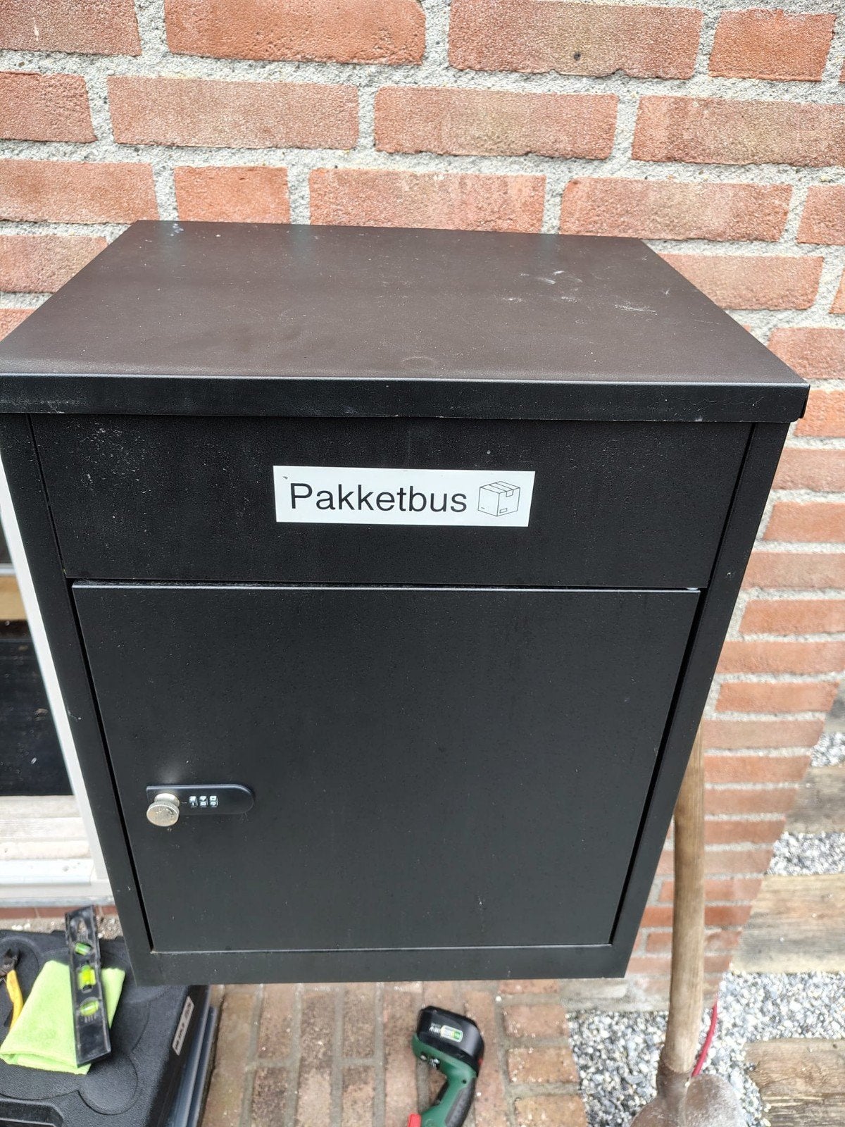 Pakketbus met cijferslot, Ophalen, Nieuw, Staal, Wandbrievenbus