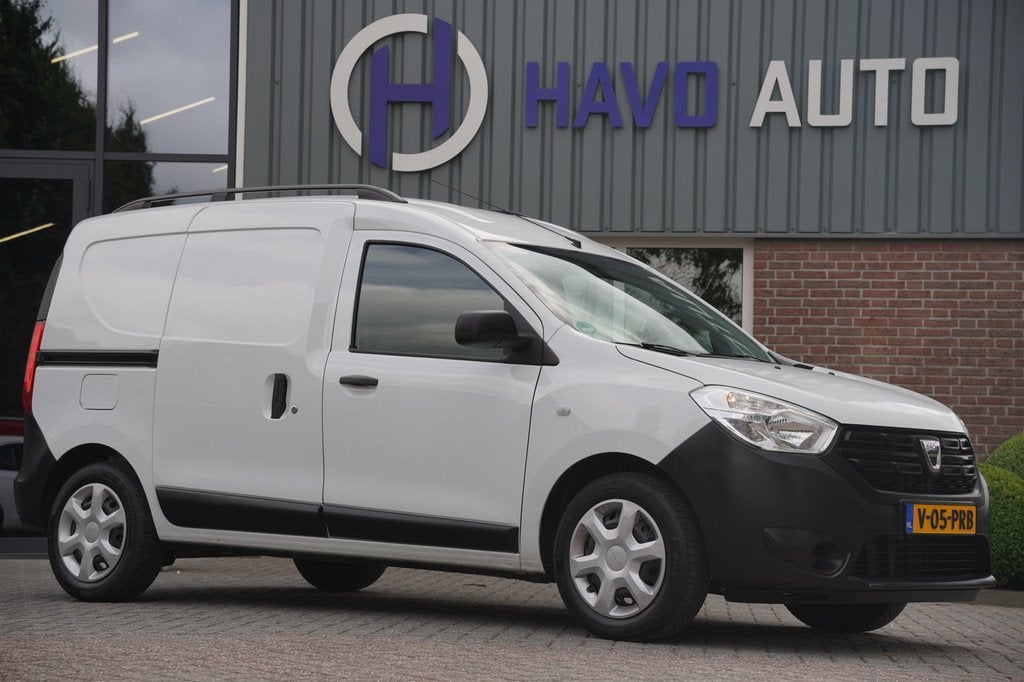 Dacia Dokker 1.6 Benzine, AIRCO, BTW-VRIJ / MARGE (bj 2019), Stof, Gebruikt, Zwart, 4 cilinders