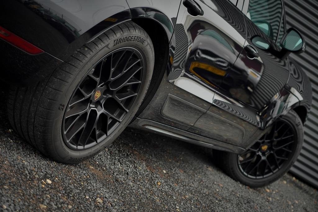 Foto 50 van Porsche Macan 3.0 GTS / Pano / Luchtvering / Trekhaak / Spor