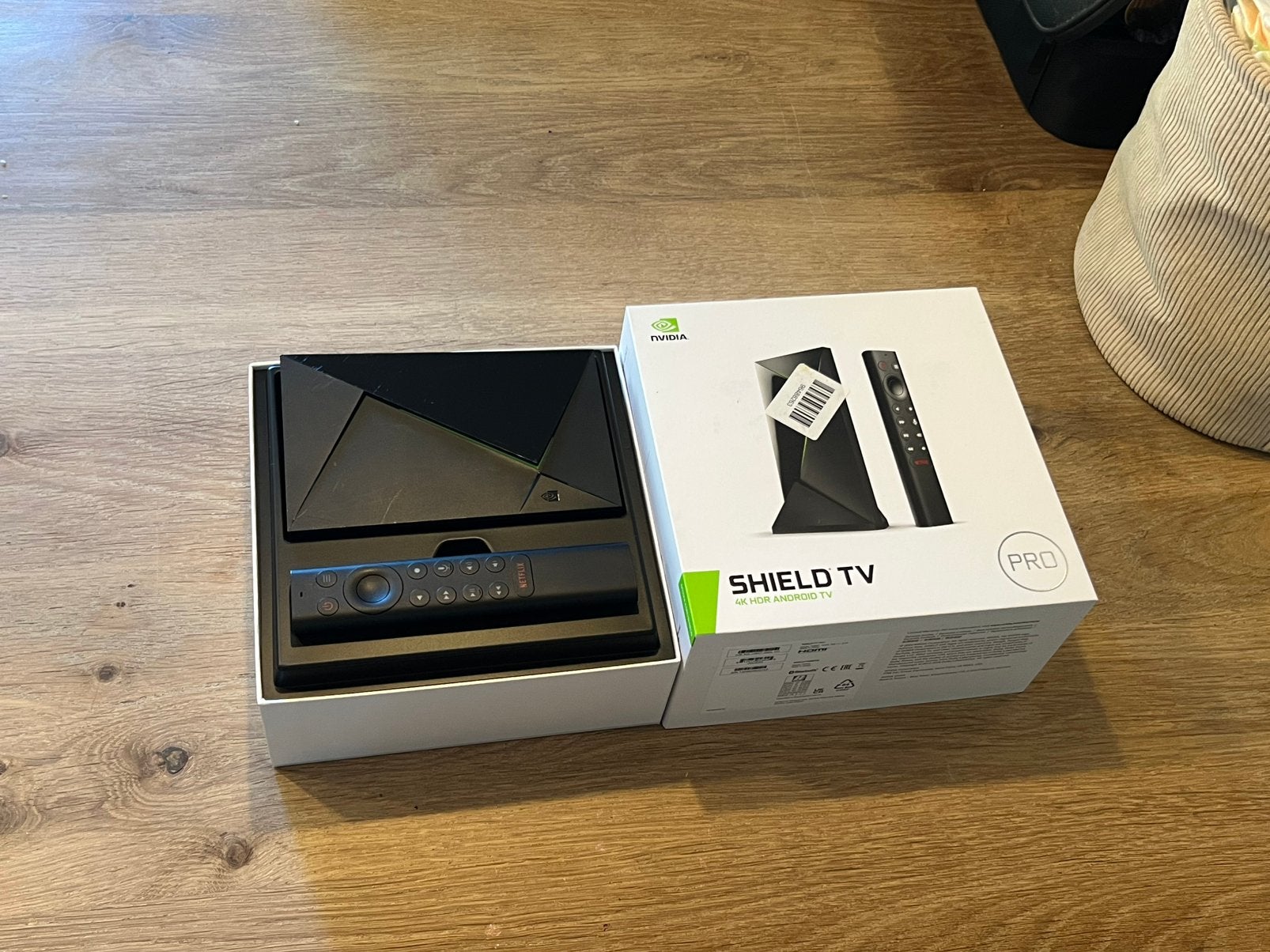 Nvidia shield tv pro 2019, Ophalen of Verzenden, Gebruikt, HDMI, 1500 GB of meer