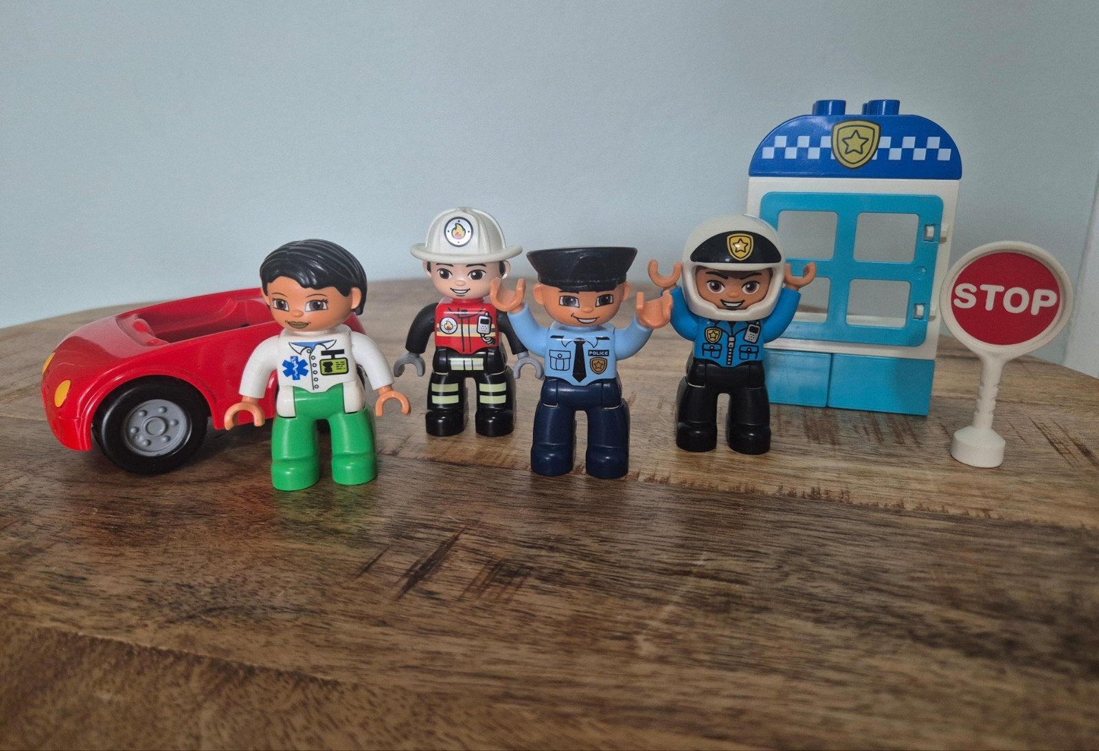 LEGO Duplo Figuren en Auto - Politie, Brandweer, Ambulance, Ophalen of Verzenden, Gebruikt, Overige merken