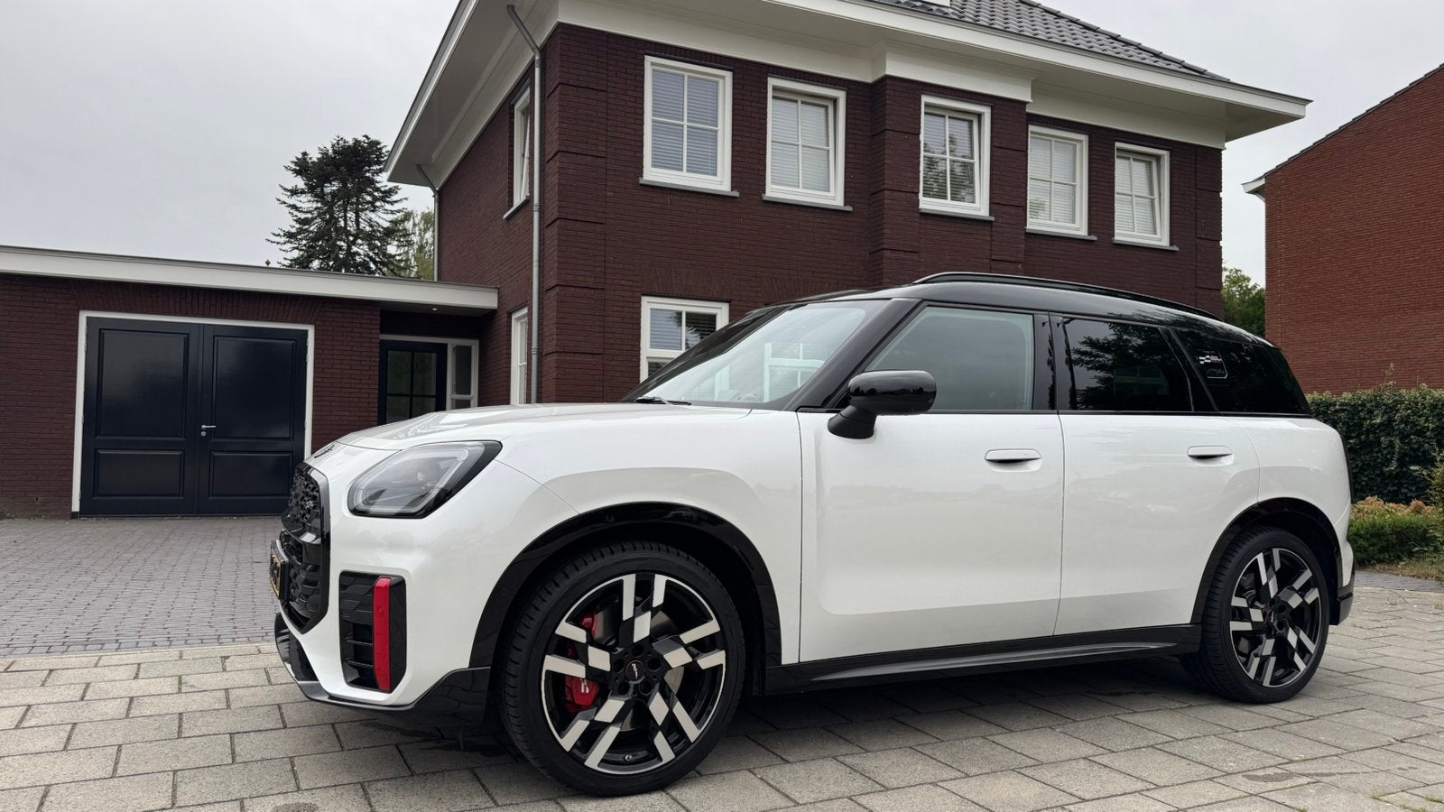 Mini Countryman 2.0 JCw All4 L John Cooper Works 20 inch, 1998 cc, Wit, Leder, 1200 kg