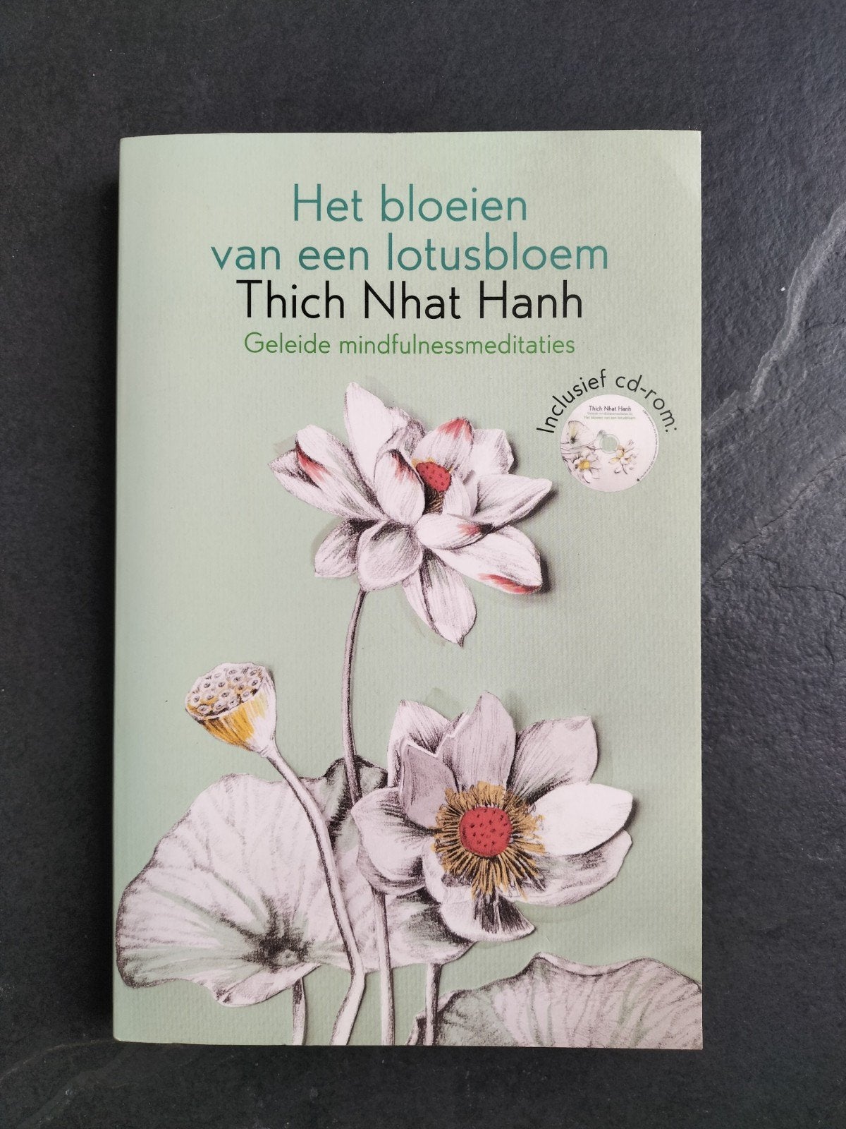 Het bloeien van een lotusbloem - Thich Nhat Hanh (incl. CD), Meditatie of Yoga, Thich Nhat Hanh, Ophalen of Verzenden, Zo goed als nieuw