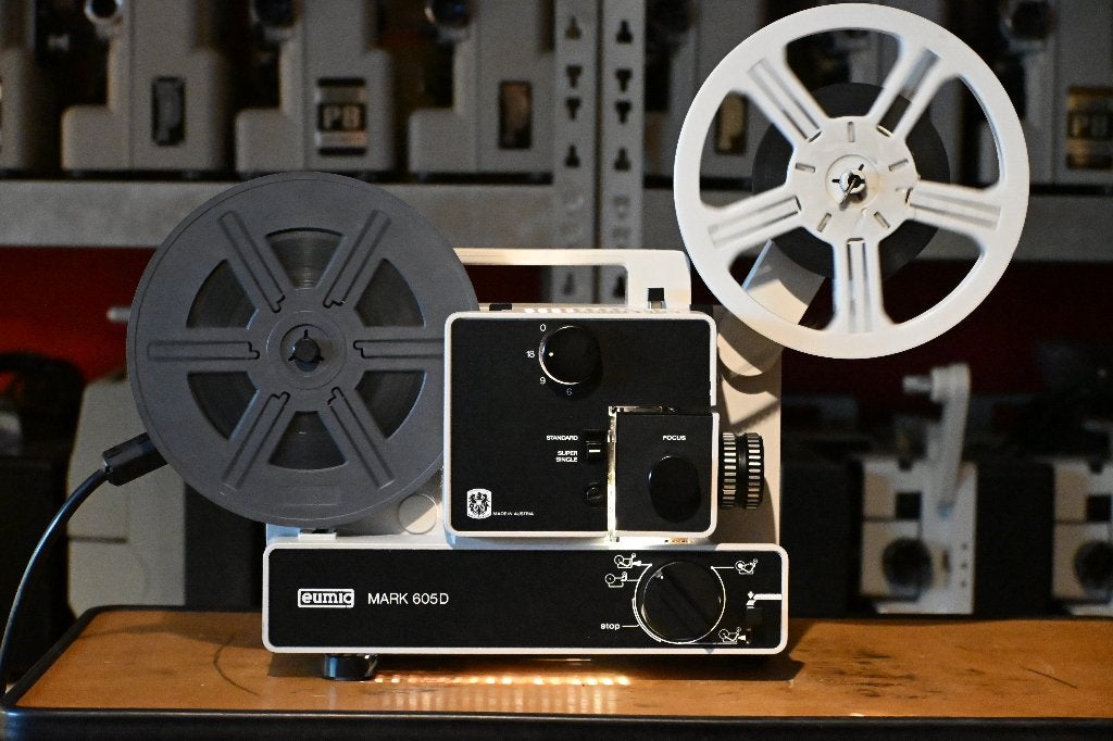 Eumig Mark 605D Super en dubbel (normaal) 8 filmprojector, Ophalen of Verzenden, 1960 tot 1980, Projector