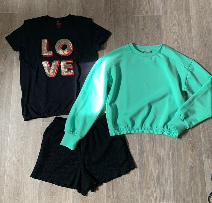 Setje shirt, short en sweater, WE, Only, Ophalen of Verzenden, Zo goed als nieuw, Meisje, Setje
