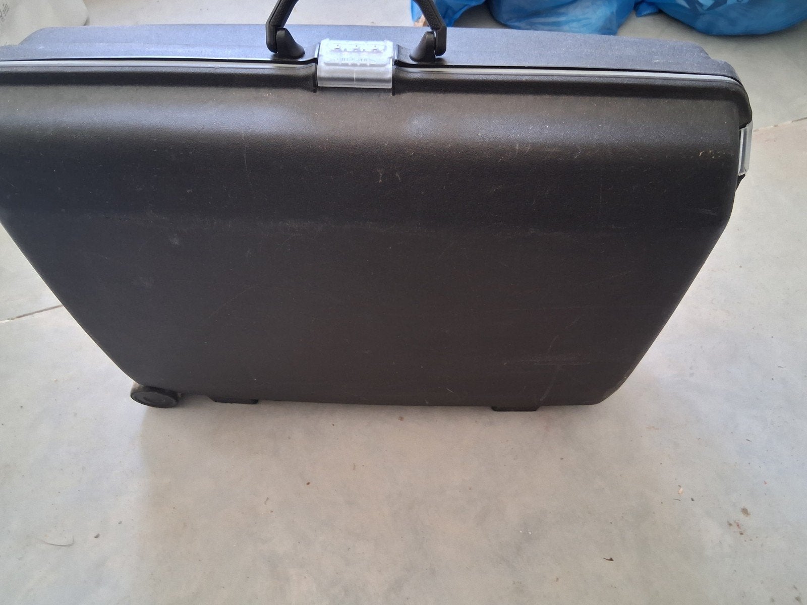 Samsonite koffer met wieltjes en cijferslot, Gebruikt, Hard kunststof, Slot, 35 tot 45 cm