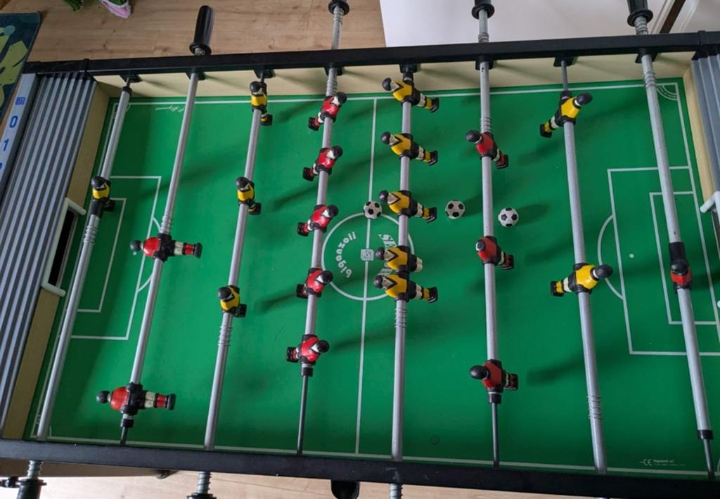 Voetbaltafel met afneembare poten, Ophalen, Gebruikt