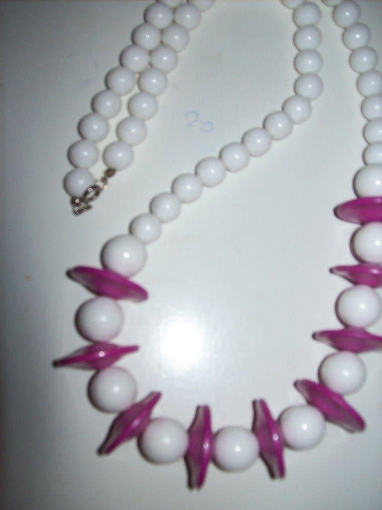 Ketting Wit Roze tinten Fraaie Kunststof Kralen Mooi, Verzenden, Nieuw, Overige kleuren, Kunststof