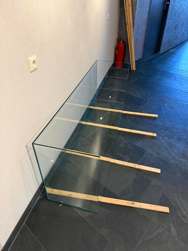 Glazen kubus vitrine 150x60x40 cm, Ophalen of Verzenden