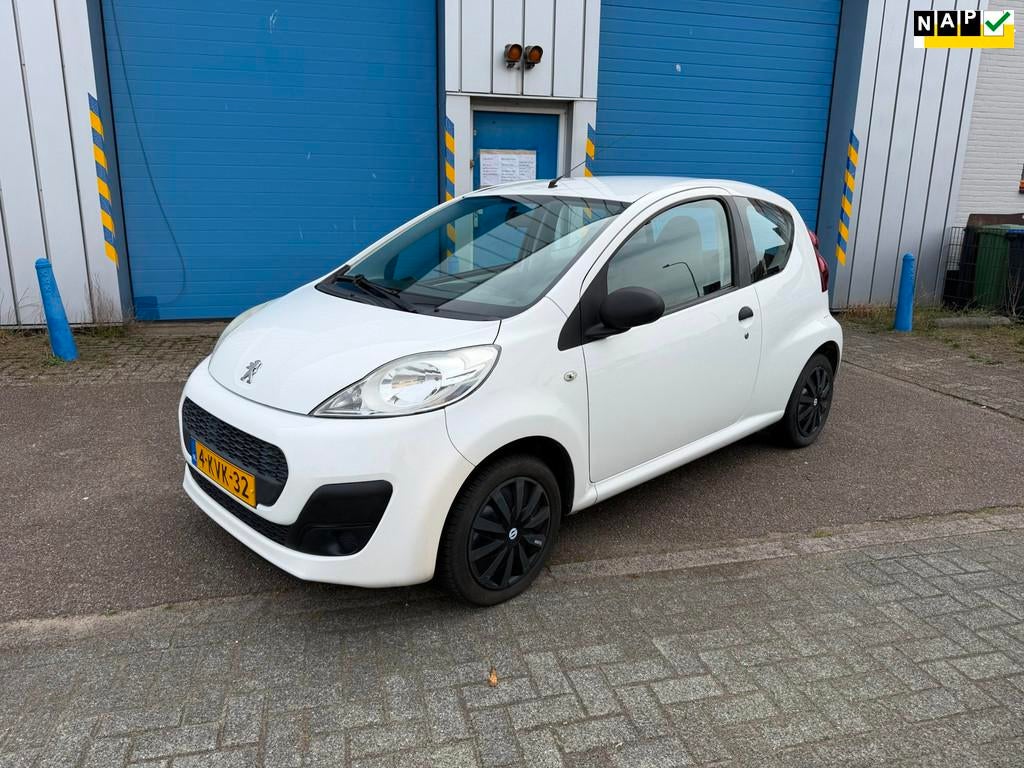 Peugeot 107 1.0 Access Accent Met Airco Inruil Mogelijk, Voorwielaandrijving, Euro 5, Gebruikt, 4 stoelen