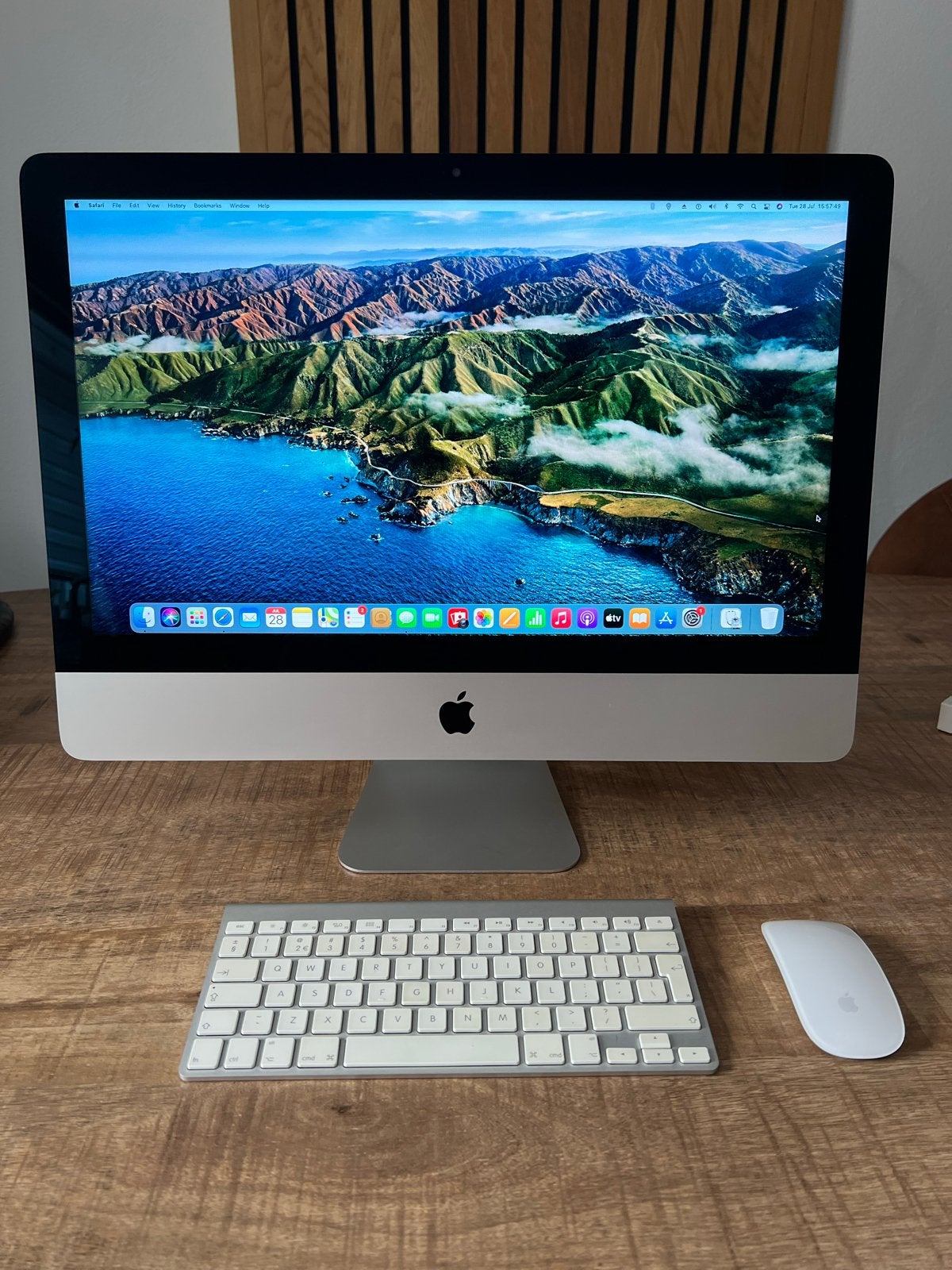 iMac 21.5-inch, Mid 2014 incl. accessoires, Computers en Software, Ophalen, 8 GB, Zo goed als nieuw, Onbekend