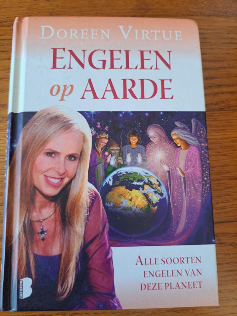 Engelen op Aarde - Doreen Virtue (Zo goed als nieuw), Achtergrond en Informatie, Spiritualiteit algemeen, Ophalen of Verzenden