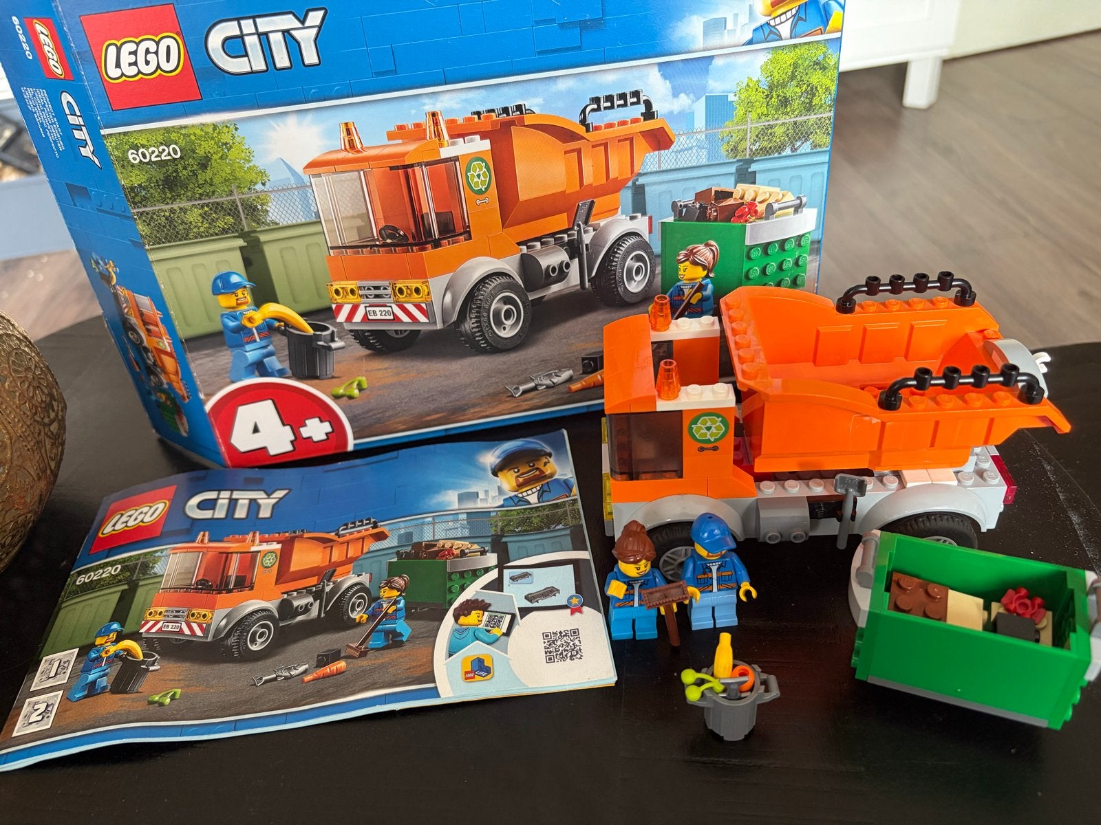 LEGO City Vuilniswagen 60220 - Compleet met doos en boekje, Ophalen of Verzenden, Zo goed als nieuw, Overige merken