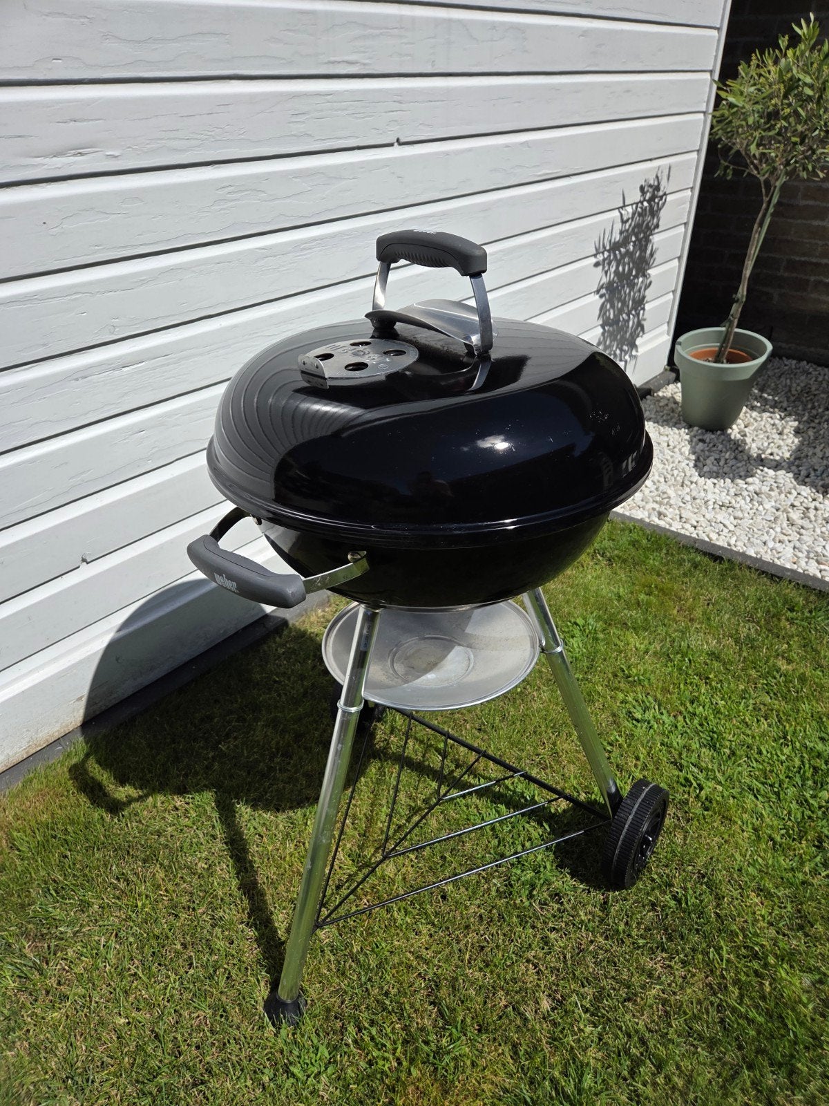 Weber Compact Kettle houtskool BBQ - Zwart ø 47 cm, Ophalen, Gebruikt, Weber