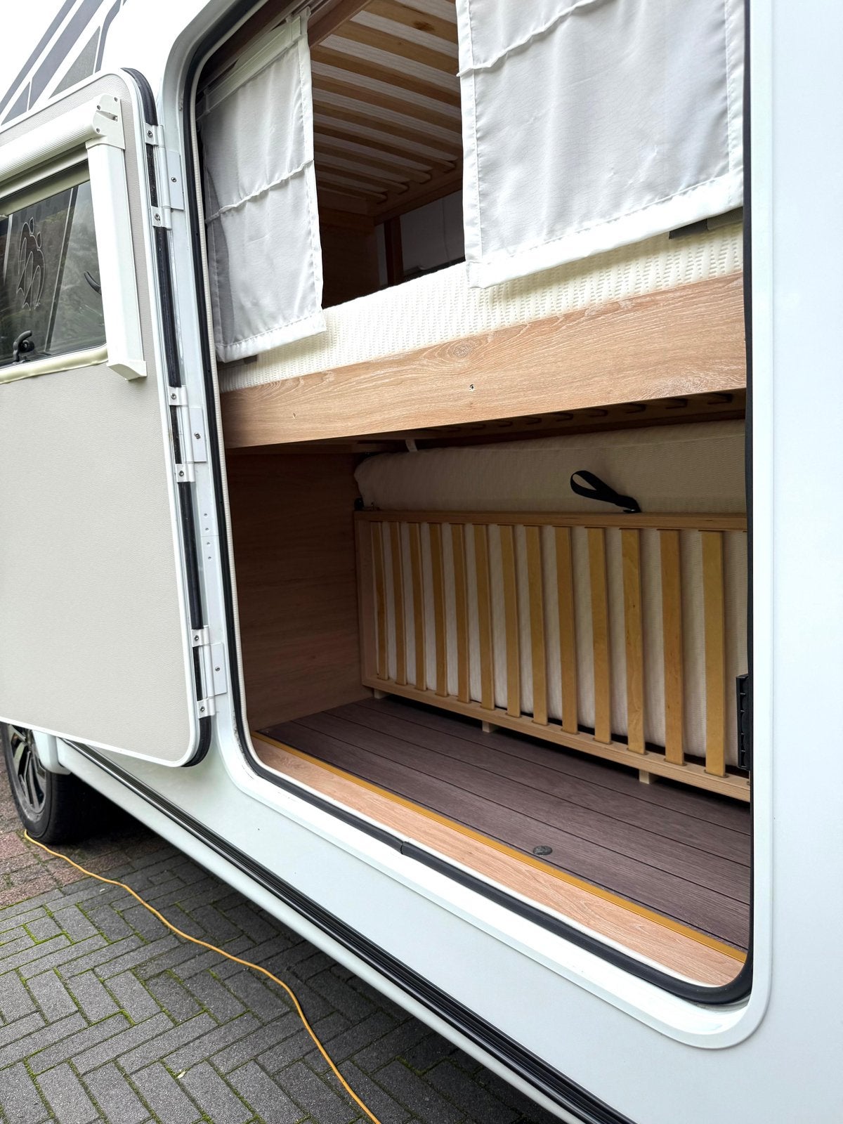 Foto 19 van Knaus Sudwind 580 QS | 3-Pers Stapelbed,Mover,Airco,Voortent