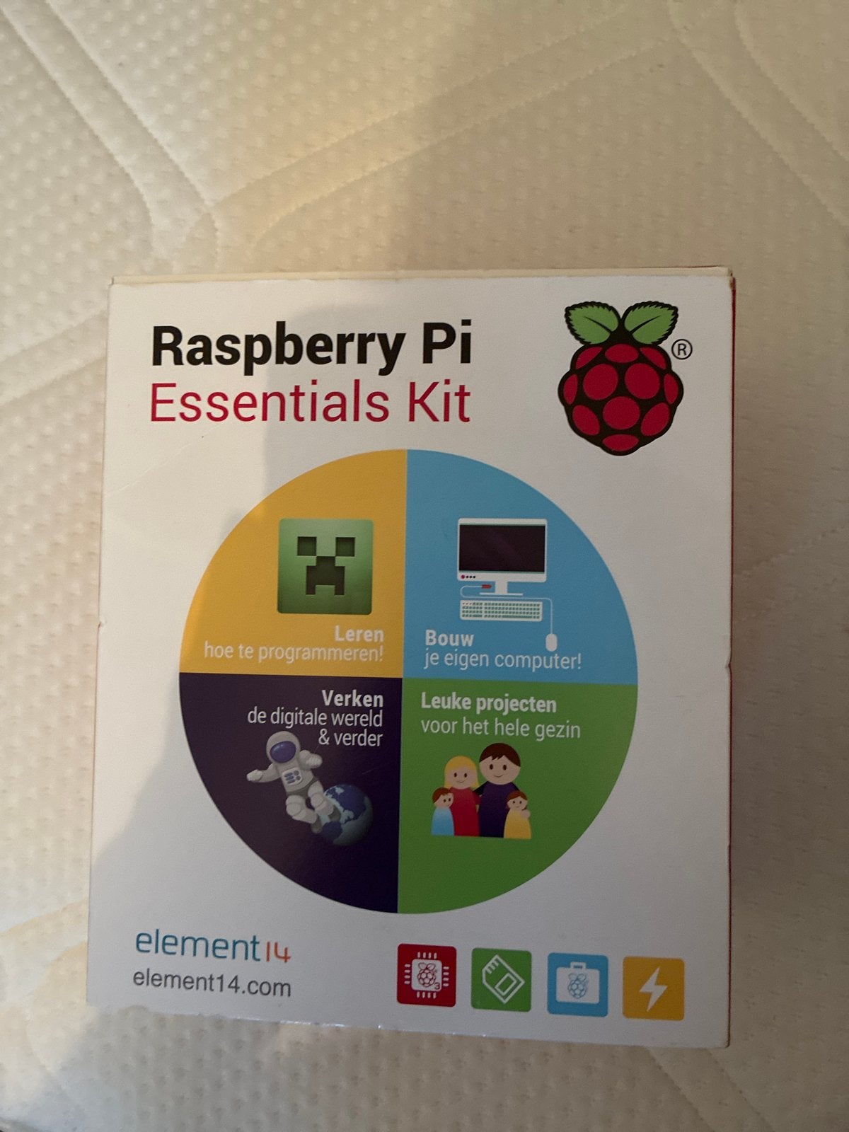 Raspberry Pi Essentials Kit - Leer programmeren en bouwen, Computers en Software, Ophalen of Verzenden, Nieuw, Minder dan 4 GB